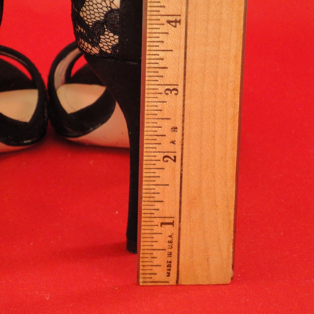 BCBGeneration black lacy high heel size 5 1/2 - Picture 6 of 8
